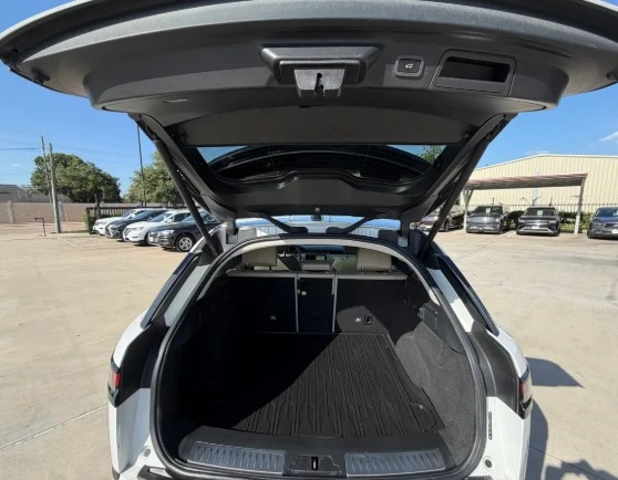 2018 Land Rover Range Rover Velar - Image 12 of 12