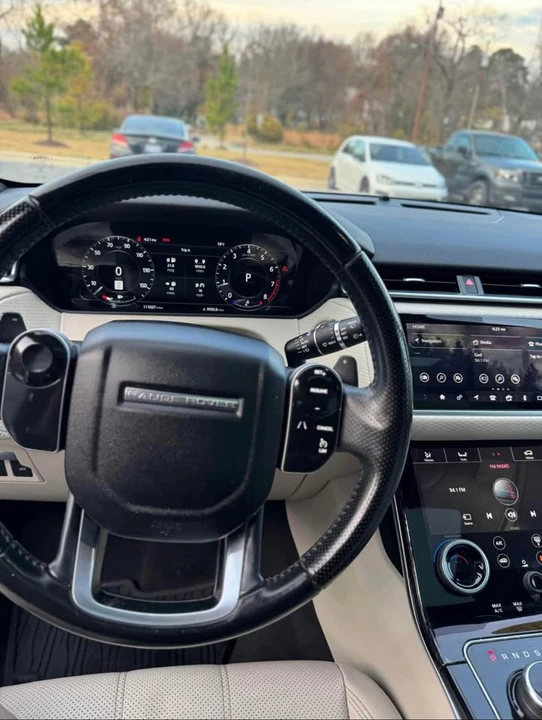 2018 Land Rover Range Rover Velar - Image 9 of 14