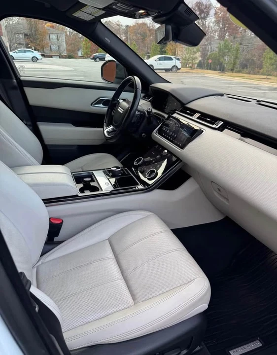 2018 Land Rover Range Rover Velar - Image 13 of 14