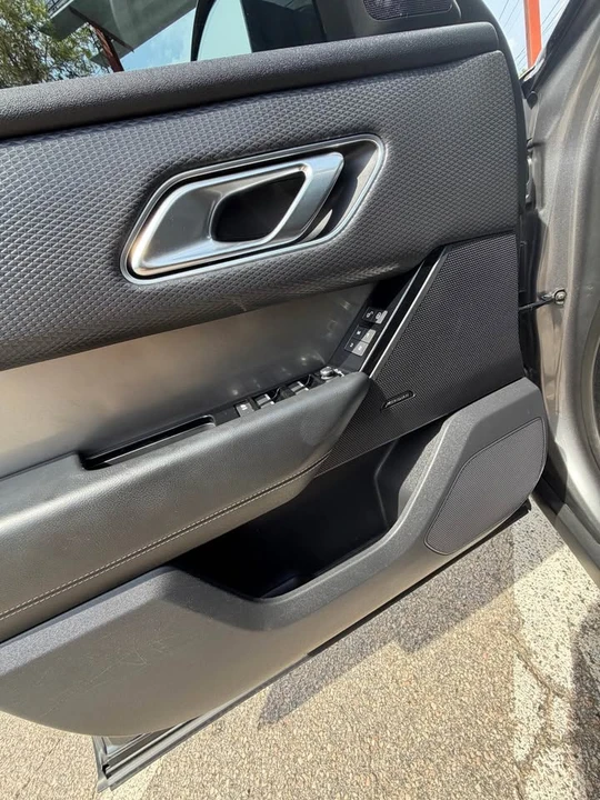 2018 Land Rover Range Rover Velar - Image 8 of 19