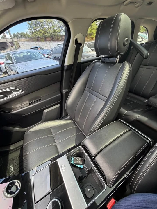 2018 Land Rover Range Rover Velar - Image 16 of 19