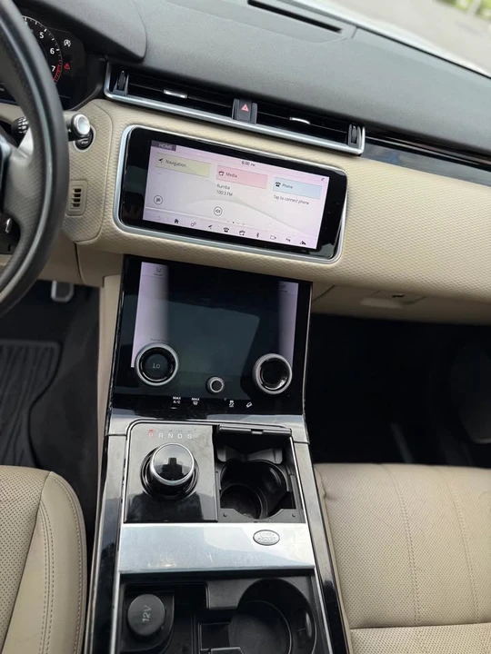 2018 Land Rover Range Rover Velar - Image 12 of 16