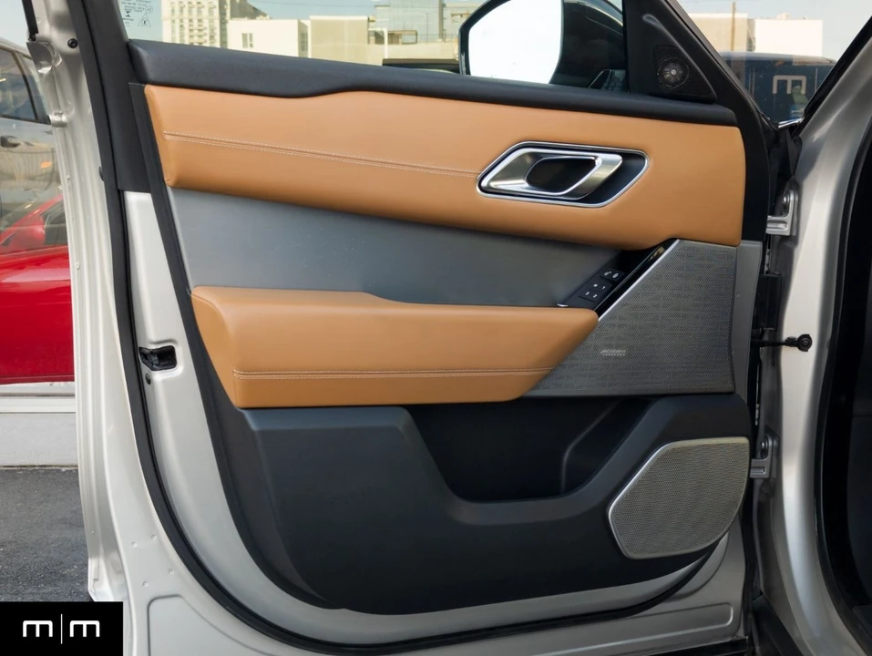 2018 Land Rover Range Rover Velar - Image 16 of 21