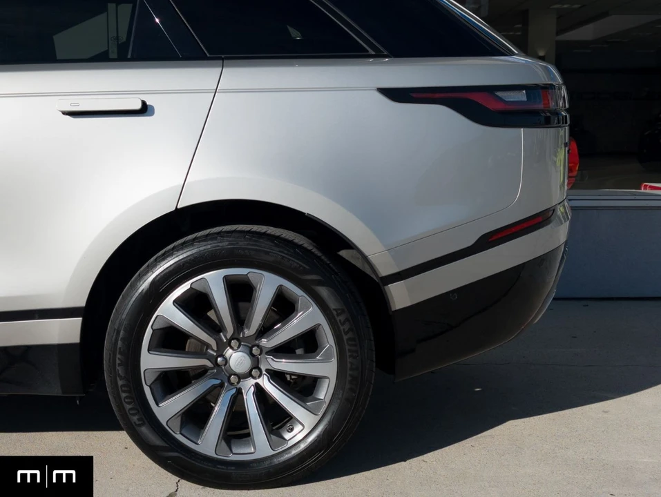 2018 Land Rover Range Rover Velar - Image 9 of 21