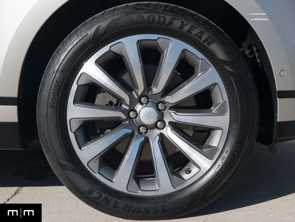2018 Land Rover Range Rover Velar - Image 15 of 21