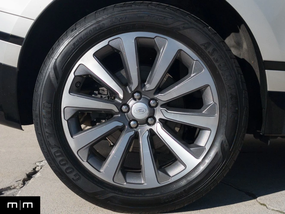 2018 Land Rover Range Rover Velar - Image 14 of 21