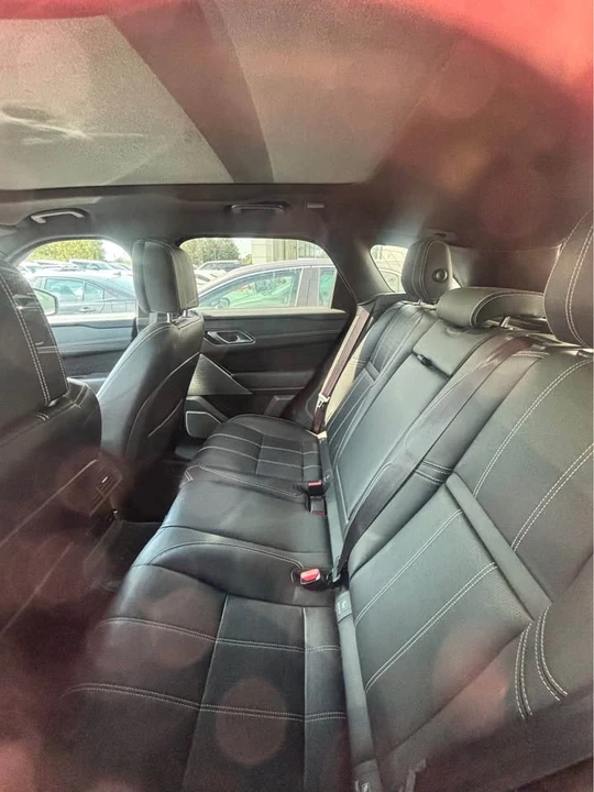 2018 Land Rover Range Rover Velar - Image 4 of 5