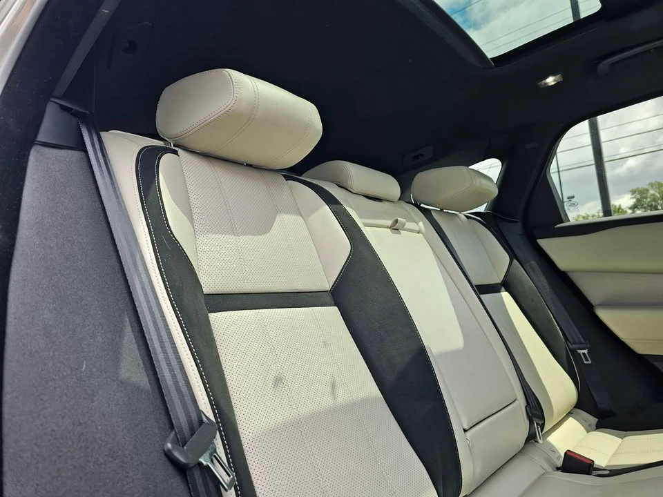 2018 Land Rover Range Rover Velar - Image 13 of 20