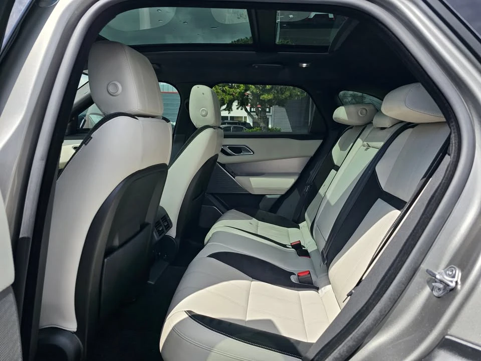 2018 Land Rover Range Rover Velar - Image 17 of 20