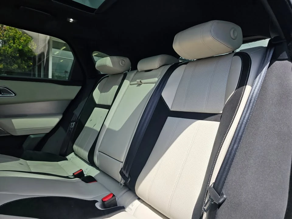 2018 Land Rover Range Rover Velar - Image 18 of 20