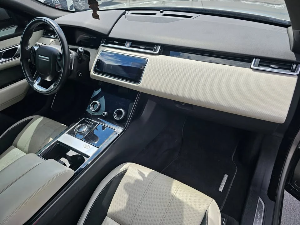 2018 Land Rover Range Rover Velar - Image 11 of 20