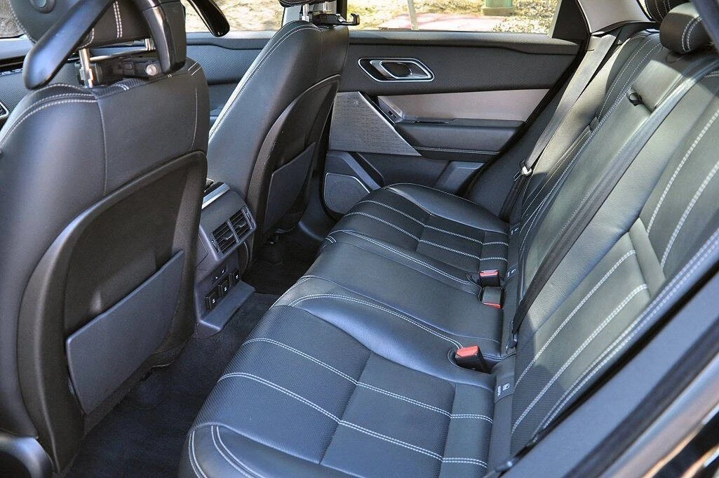 2018 Land Rover Range Rover Velar - Image 12 of 16