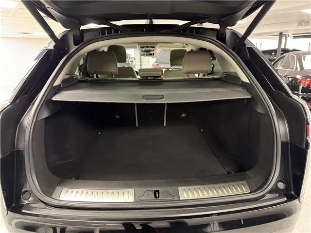 2018 Land Rover Range Rover Velar - Image 12 of 18