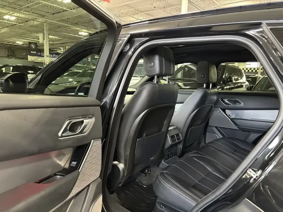 2018 Land Rover Range Rover Velar - Image 15 of 19