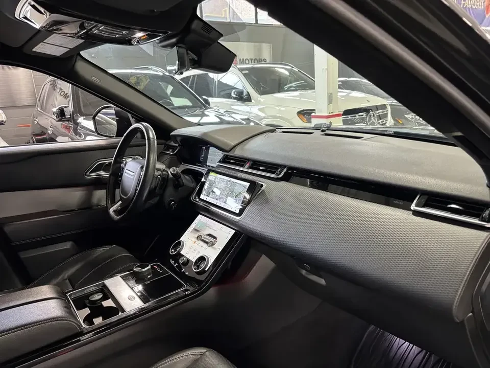 2018 Land Rover Range Rover Velar - Image 13 of 19
