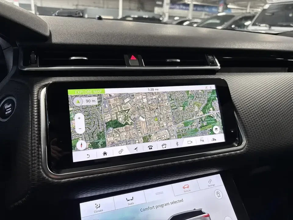2018 Land Rover Range Rover Velar - Image 18 of 19