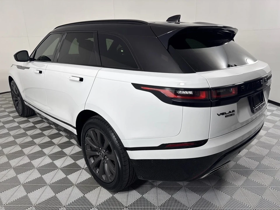 2018 Land Rover Range Rover Velar - Image 8 of 12