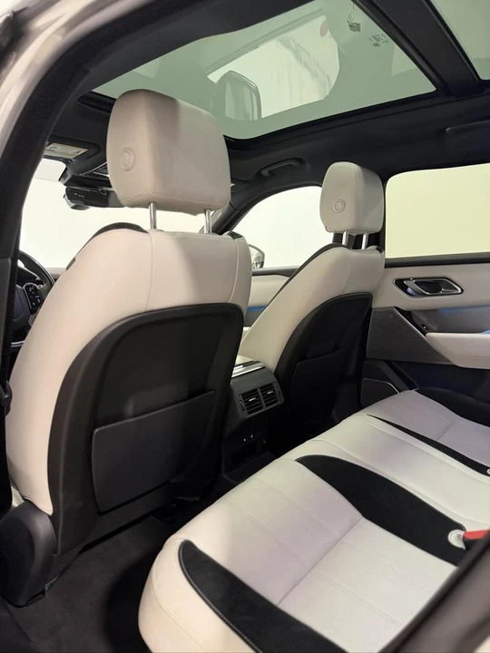 2018 Land Rover Range Rover Velar - Image 17 of 19