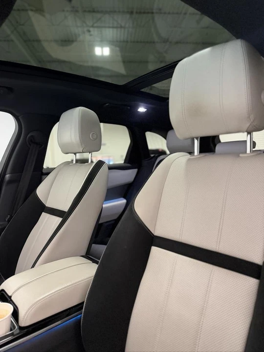2018 Land Rover Range Rover Velar - Image 16 of 19