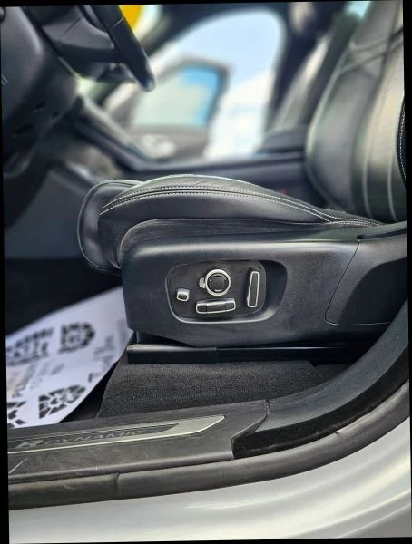 2018 Land Rover Range Rover Velar - Image 12 of 12