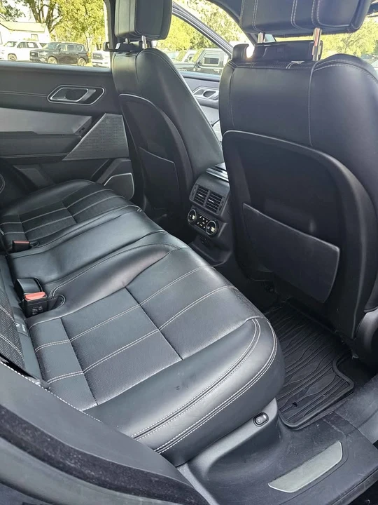 2018 Land Rover Range Rover Velar - Image 9 of 20