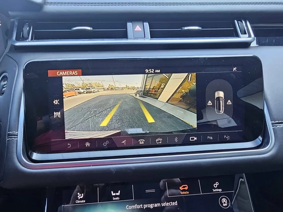 2018 Land Rover Range Rover Velar - Image 17 of 20
