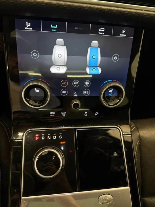 2018 Land Rover Range Rover Velar - Image 17 of 18