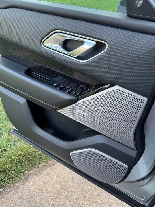 2018 Land Rover Range Rover Velar - Image 12 of 16