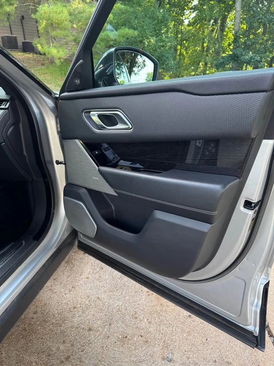2018 Land Rover Range Rover Velar - Image 15 of 16