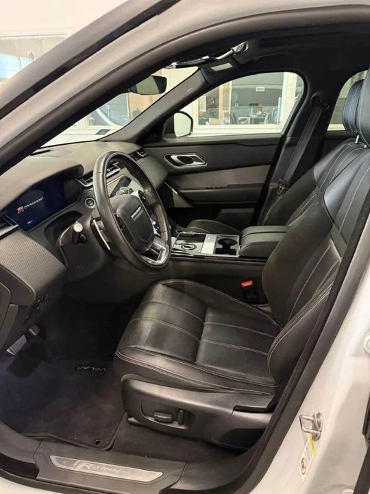 2018 Land Rover Range Rover Velar - Image 14 of 18