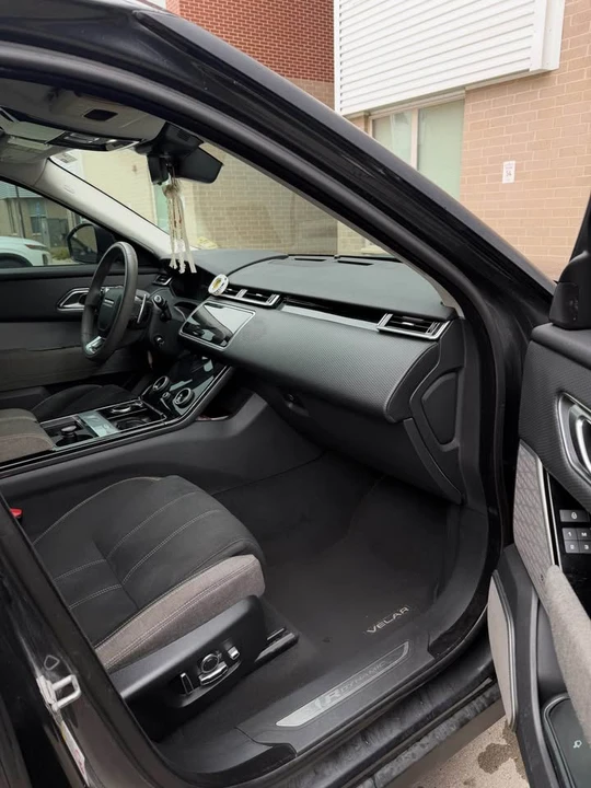2018 Land Rover Range Rover Velar - Image 11 of 14