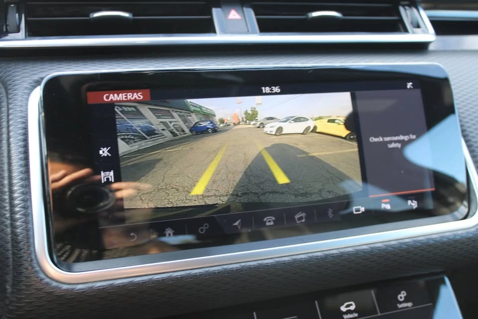 2018 Land Rover Range Rover Velar - Image 9 of 16