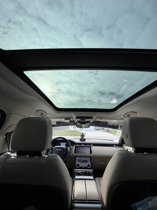 2018 Land Rover Range Rover Velar - Image 11 of 20