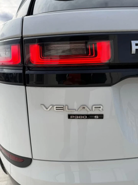 2018 Land Rover Range Rover Velar - Image 7 of 20