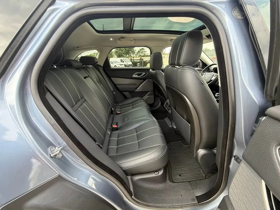 2018 Land Rover Range Rover Velar - Image 14 of 16
