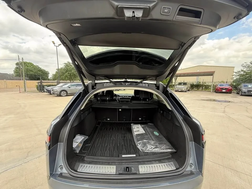 2018 Land Rover Range Rover Velar - Image 15 of 16