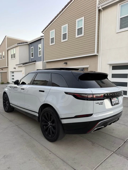 2018 Land Rover Range Rover Velar - Image 4 of 15