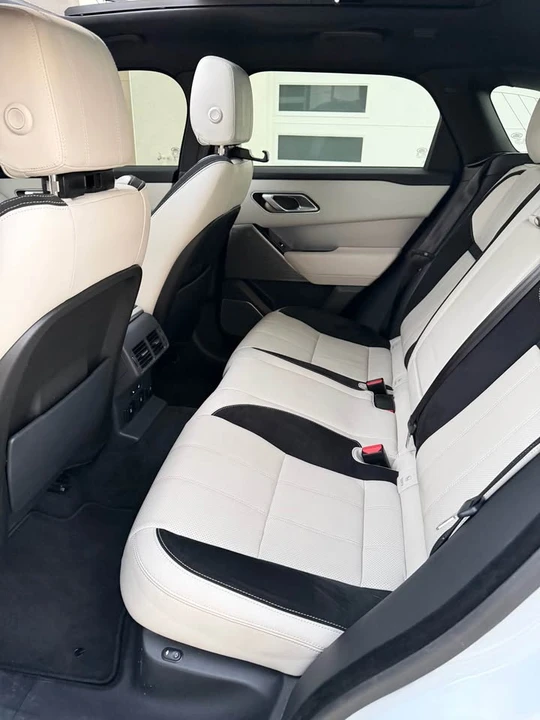2018 Land Rover Range Rover Velar - Image 13 of 15