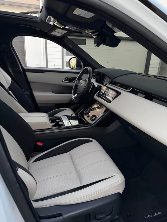 2018 Land Rover Range Rover Velar - Image 12 of 15