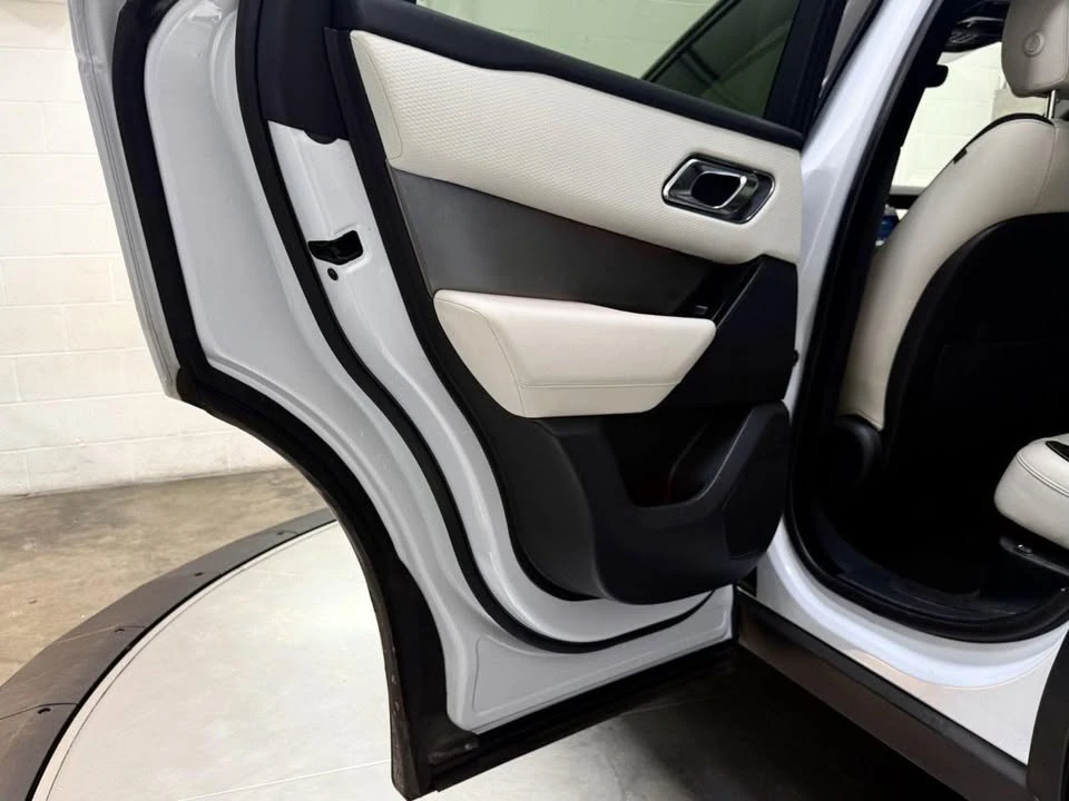 2018 Land Rover Range Rover Velar - Image 18 of 20