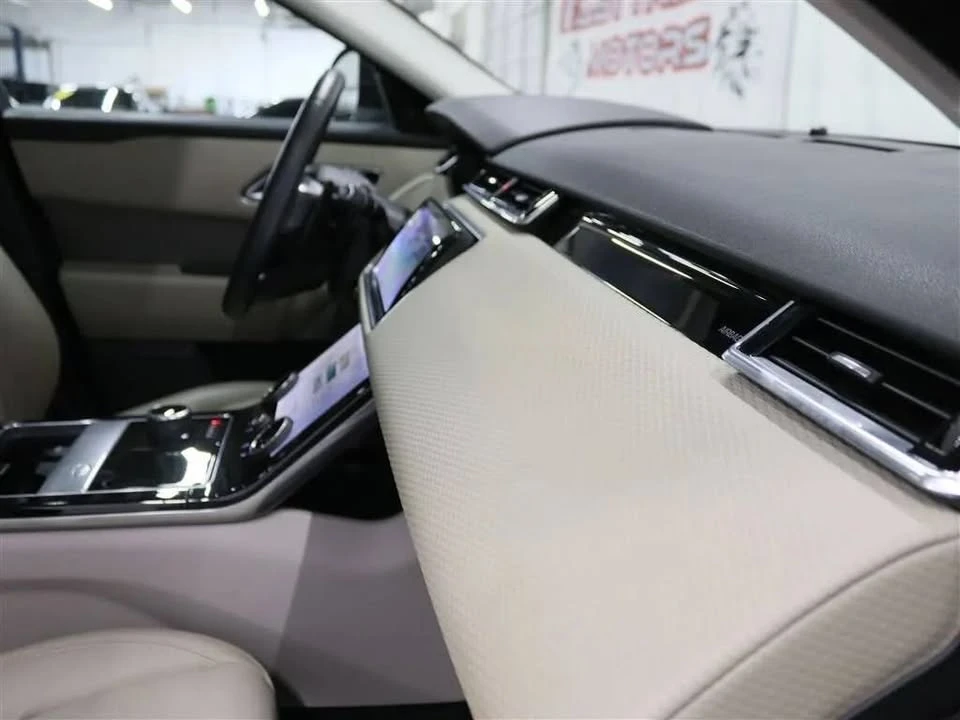 2018 Land Rover Range Rover Velar - Image 14 of 15