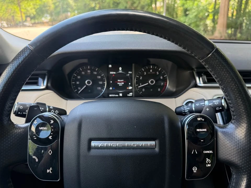 2018 Land Rover Range Rover Velar - Image 16 of 19