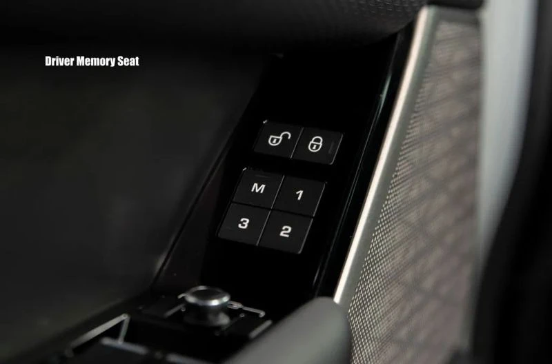 2018 Land Rover Range Rover Velar - Image 7 of 12