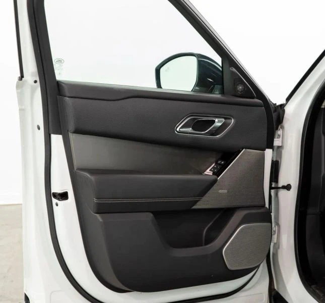 2018 Land Rover Range Rover Velar - Image 6 of 12