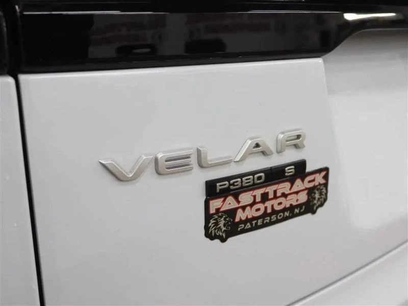 2018 Land Rover Range Rover Velar - Image 7 of 12