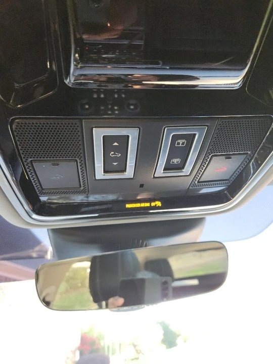 2018 Land Rover Range Rover Velar - Image 14 of 21
