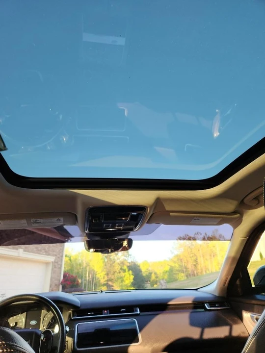 2018 Land Rover Range Rover Velar - Image 19 of 21
