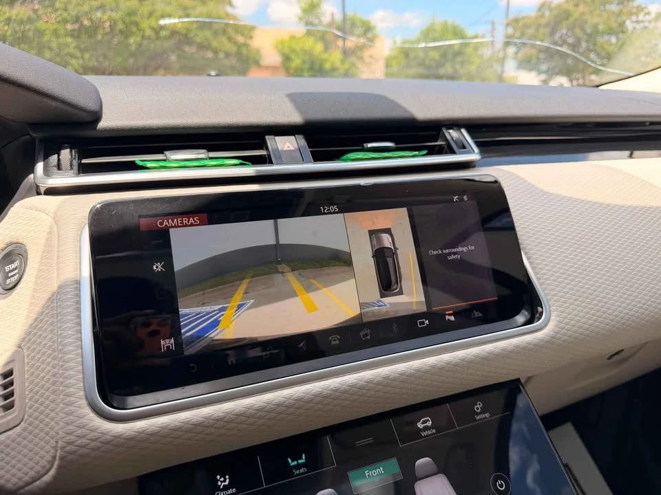 2018 Land Rover Range Rover Velar - Image 16 of 18