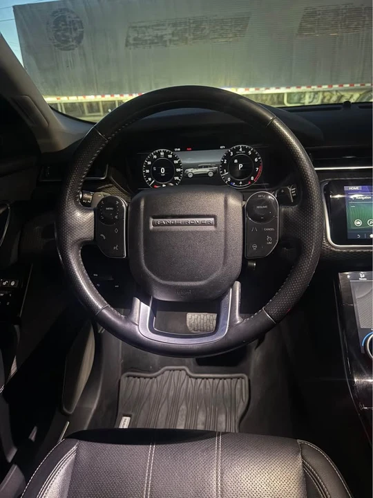2018 Land Rover Range Rover Velar - Image 14 of 18
