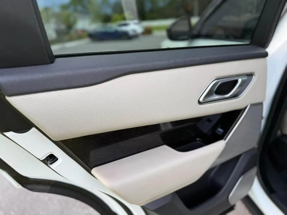 2018 Land Rover Range Rover Velar - Image 14 of 20